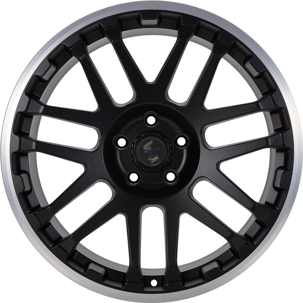 COMBAT_Black_Matt_Lip_Pol_front